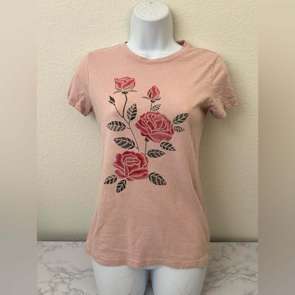 free state daisy t shirt - Medium Pink Red Roses Pullover Short Sleeve Tee​​